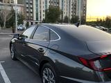 Hyundai Sonata 2022 года за 9 200 000 тг. в Астана – фото 5