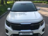 Kia Seltos 2023 года за 13 500 000 тг. в Алматы