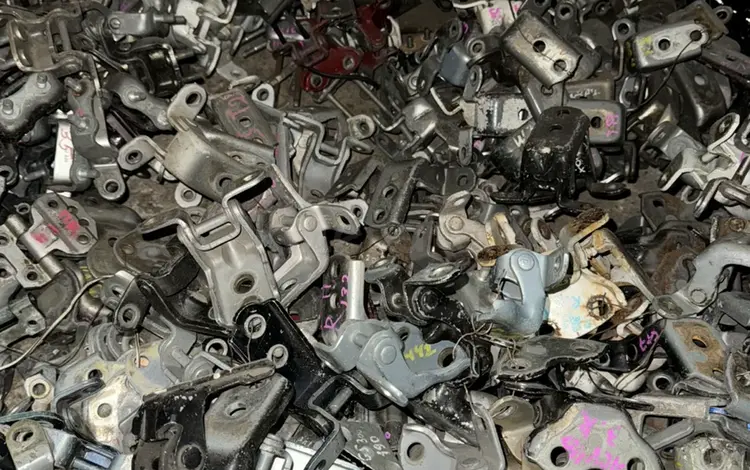 Навес петли двери оригинал за 20 000 тг. в Астана