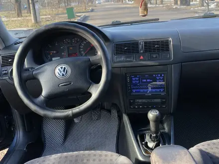 Volkswagen Golf 2002 года за 2 700 000 тг. в Алматы – фото 23