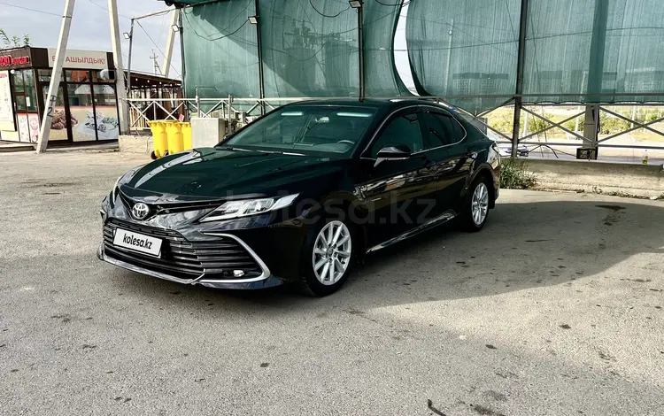 Toyota Camry 2021 года за 15 500 000 тг. в Шымкент