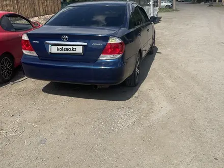 Toyota Camry 2005 года за 4 850 000 тг. в Астана – фото 2