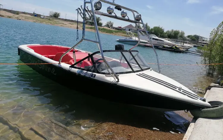 Продам катер в… за 6 500 000 тг. в Конаев (Капшагай)