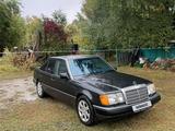 Mercedes-Benz E 220 1992 годаүшін2 300 000 тг. в Талдыкорган – фото 4