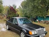 Mercedes-Benz E 220 1992 годаүшін2 300 000 тг. в Талдыкорган – фото 5