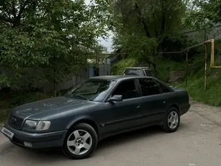 Audi 100