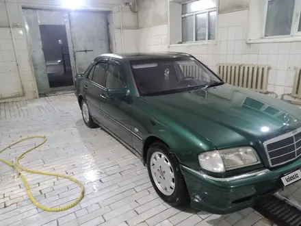 Mercedes-Benz C 180 1999 года за 3 000 000 тг. в Костанай – фото 15