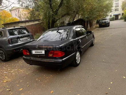 Mercedes-Benz E 280 1997 года за 2 500 000 тг. в Алматы – фото 5