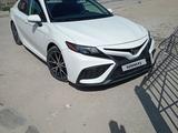 Toyota Camry 2022 годаүшін13 800 000 тг. в Жанаозен – фото 2