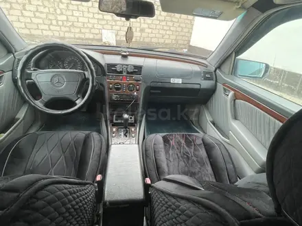 Mercedes-Benz C 280 1995 года за 2 500 000 тг. в Актау