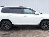 Toyota Highlander 2010 годаfor13 685 000 тг. в Алматы – фото 4