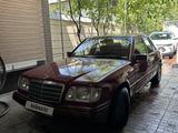 Mercedes-Benz E 220 1994 года за 4 500 000 тг. в Шымкент