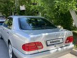 Mercedes-Benz E 230 1995 годаүшін3 450 000 тг. в Шымкент – фото 4