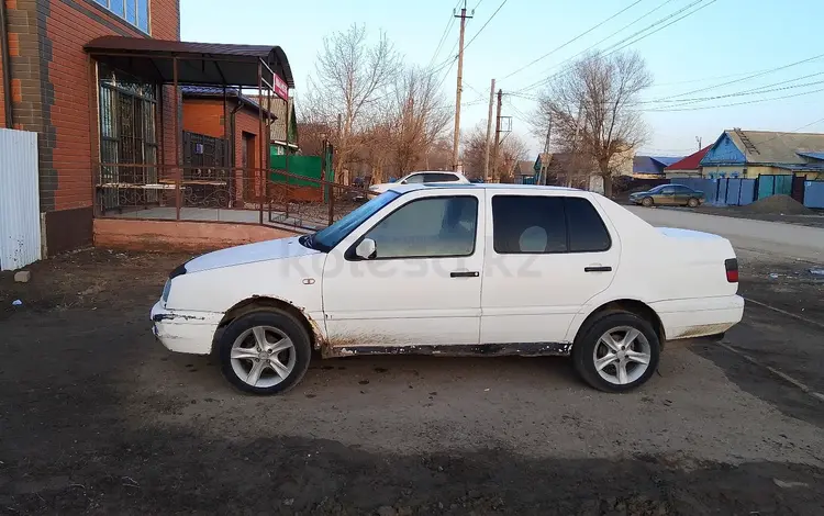 Volkswagen Vento 1996 года за 780 000 тг. в Актобе