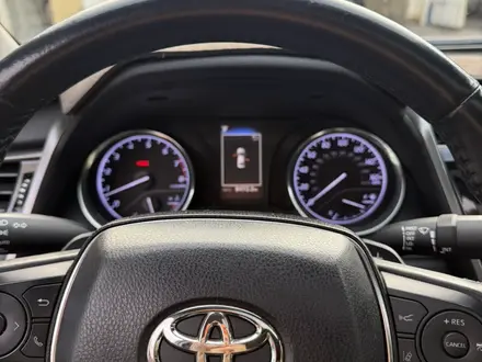 Toyota Camry 2019 года за 9 500 000 тг. в Алматы – фото 8