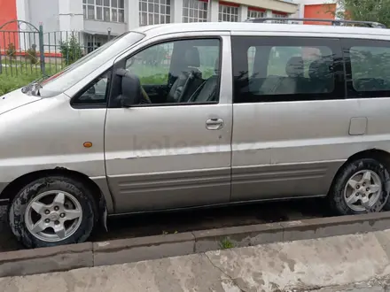 Hyundai Starex 2001 года за 2 000 000 тг. в Алматы – фото 3