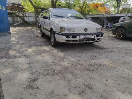 Volkswagen Passat 1991 годаүшін950 000 тг. в Актобе