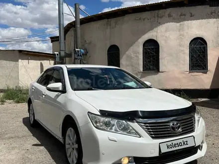 Toyota Camry 2014 года за 10 500 000 тг. в Караганда – фото 2