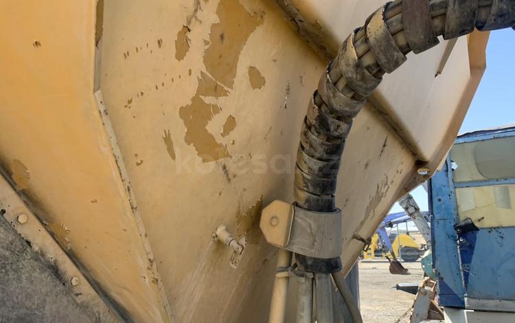 Caterpillar Шарнирно-сочлененные самосвалы 2013 г.