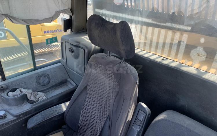 Caterpillar Шарнирно-сочлененные самосвалы 2013 г.