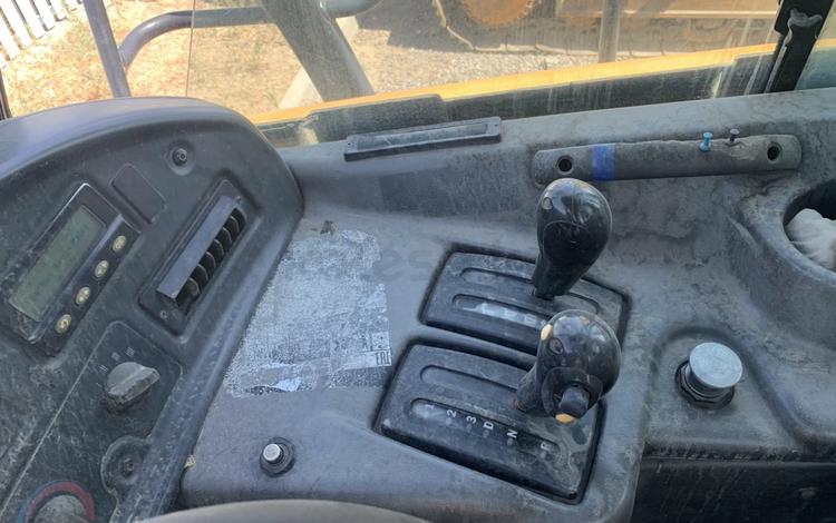 Caterpillar Шарнирно-сочлененные самосвалы 2013 г.