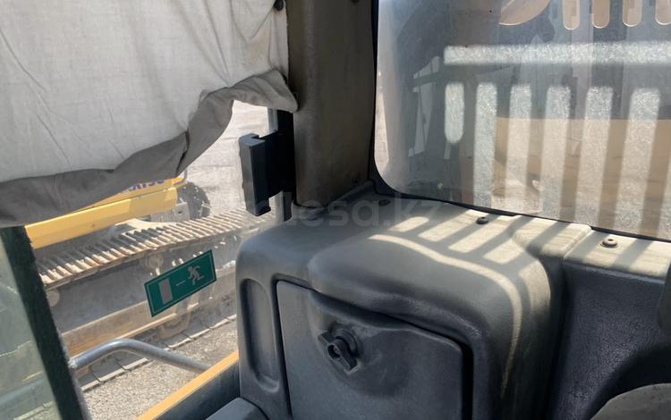 Caterpillar Шарнирно-сочлененные самосвалы 2013 г.