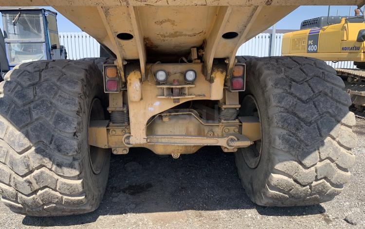 Caterpillar Шарнирно-сочлененные самосвалы 2013 г.