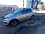 Renault Sandero 2015 года за 4 000 000 тг. в Уральск – фото 2