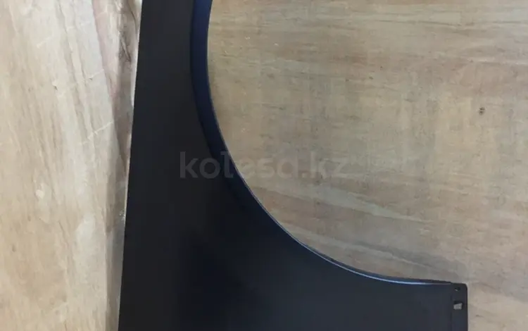 Крыло переднее правое на MERCEDES-BENZ C-class W204 за 40 000 тг. в Алматы