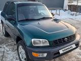 Toyota RAV4 1999 годаfor2 490 000 тг. в Актобе