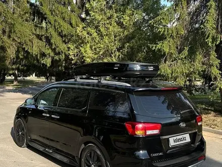 Kia Carnival 2018 года за 11 200 000 тг. в Алматы – фото 2