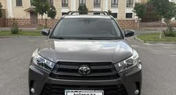 Toyota Highlander 2017 года за 15 800 000 тг. в Шымкент