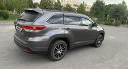 Toyota Highlander 2017 года за 15 800 000 тг. в Шымкент – фото 4