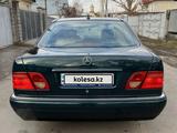 Mercedes-Benz E 320 1997 года за 3 700 000 тг. в Алматы – фото 4