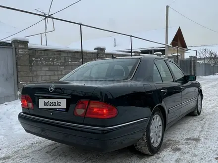 Mercedes-Benz E 320 1997 года за 3 700 000 тг. в Алматы – фото 14