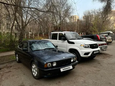 BMW 520 1993 года за 1 650 000 тг. в Алматы – фото 2