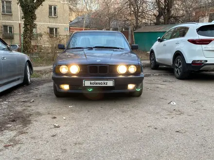 BMW 520 1993 года за 1 650 000 тг. в Алматы – фото 9