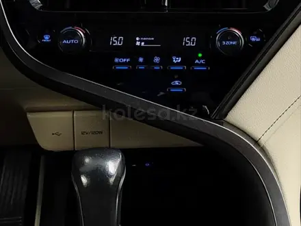 Toyota Camry Luxe 2023 года за 16 500 000 тг. в Алматы – фото 13