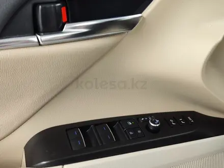 Toyota Camry Luxe 2023 года за 16 500 000 тг. в Алматы – фото 15