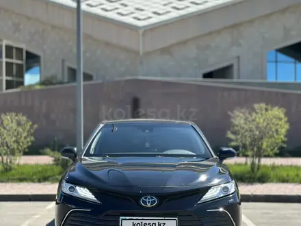 Toyota Camry 2021 года за 16 300 000 тг. в Астана