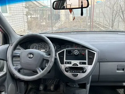 Kia Carens 2002 года за 3 800 000 тг. в Актобе – фото 3