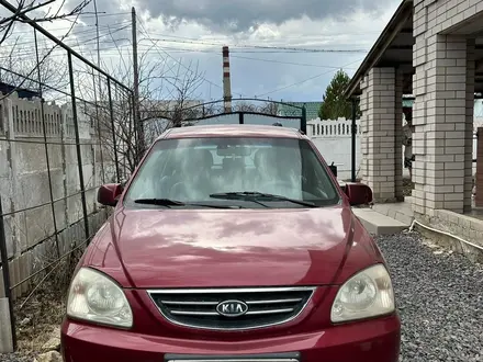 Kia Carens 2002 года за 3 800 000 тг. в Актобе