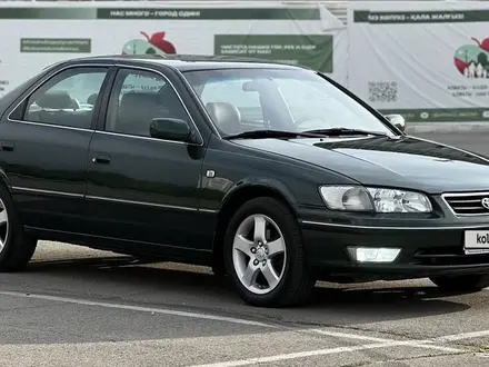 Toyota Camry 2000 года за 4 900 000 тг. в Шымкент – фото 2