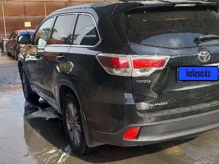 Toyota Highlander 2014 года за 14 500 000 тг. в Алматы