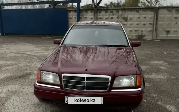 Mercedes-Benz C 200 1995 годаfor1 350 000 тг. в Алматы