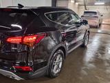 Hyundai Santa Fe 2016 года за 11 300 000 тг. в Астана – фото 2