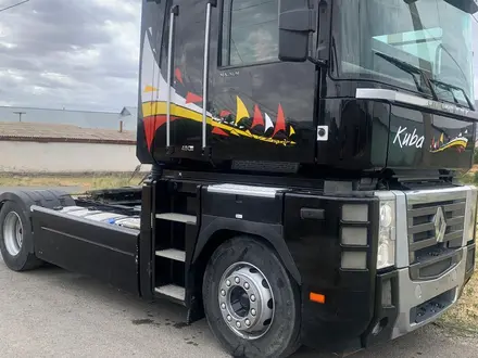 Renault  Magnum 2010 года за 12 000 000 тг. в Шымкент