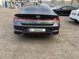 Hyundai Elantra 2022 года за 11 000 000 тг. в Уральск – фото 3