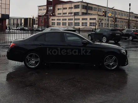 Mercedes-Benz E 220 2019 года за 13 500 000 тг. в Петропавловск – фото 9