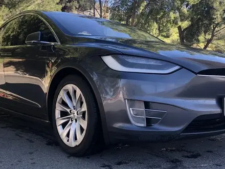 Tesla Model X 2018 года за 33 000 000 тг. в Алматы – фото 2